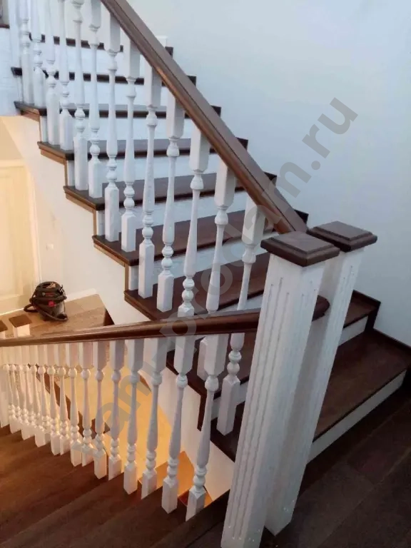 Лестницы из массива под заказ