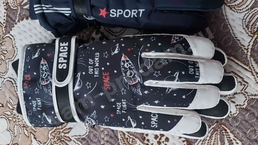 Новые перчатки на подростка