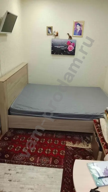 кровать двуспальная с матрасом