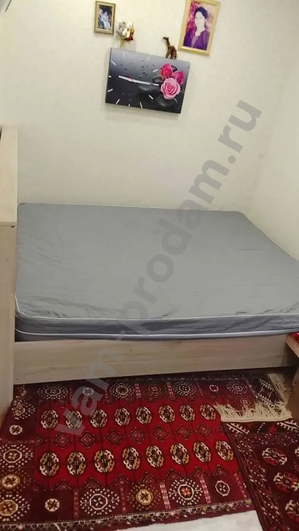 кровать двуспальная с матрасом