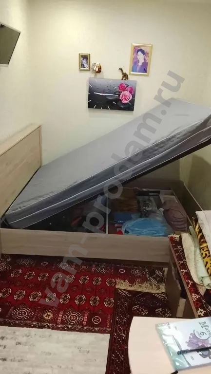 кровать двуспальная с матрасом