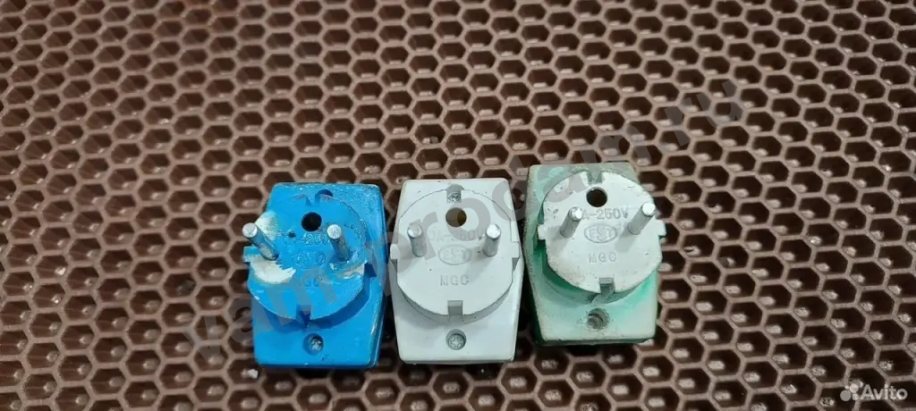 Тройник 10а 250в