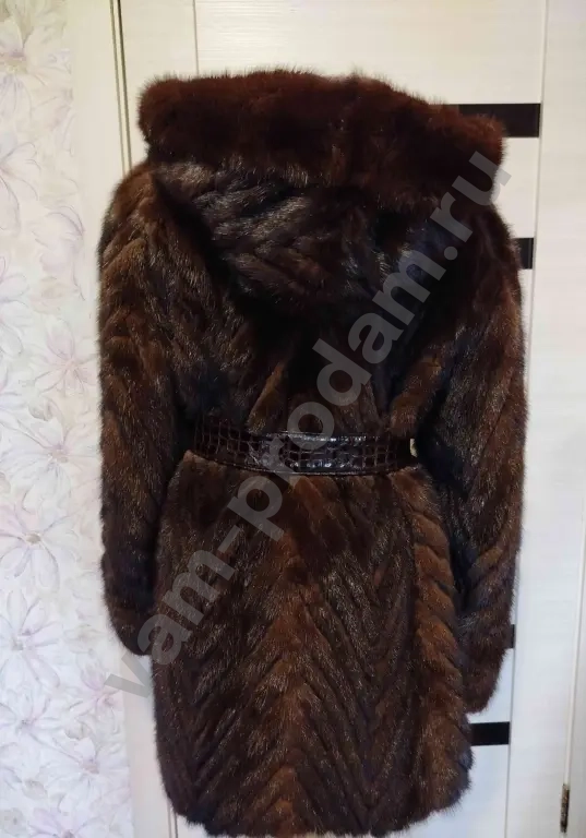 Шуба норковая с капюшоном, р. 54