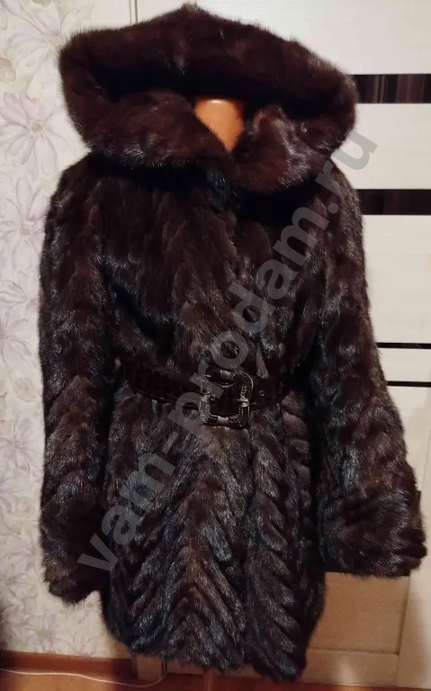 Шуба норковая с капюшоном, р. 54