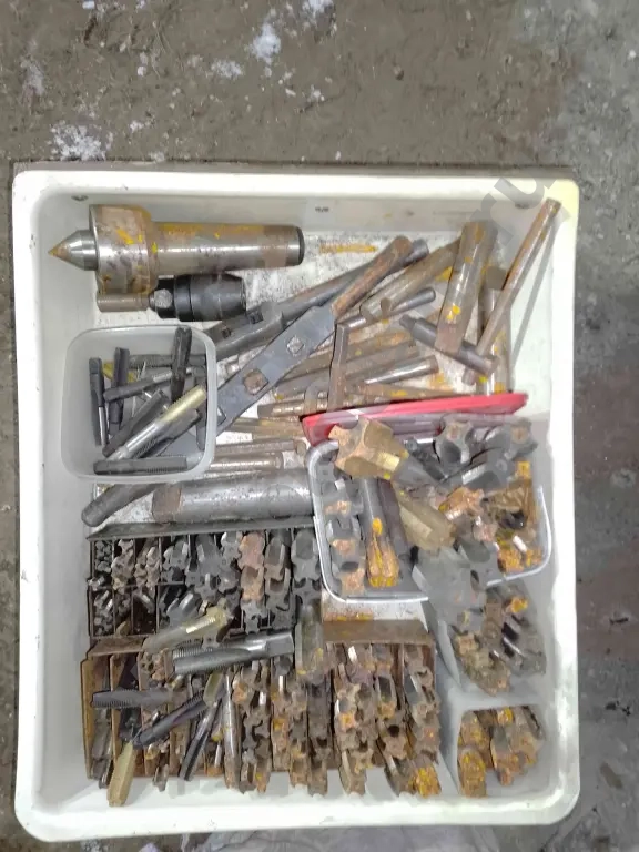 Токарный инструмент