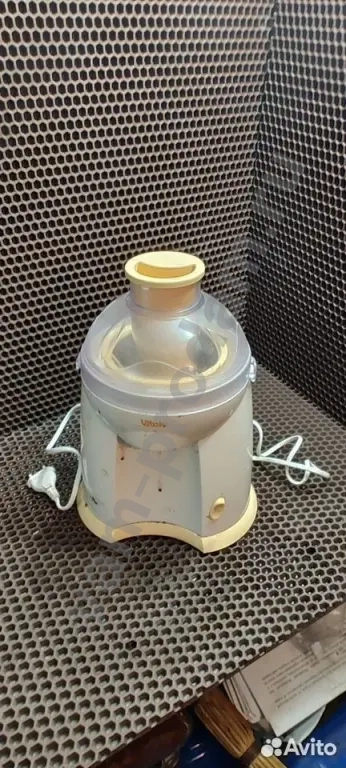Соковыжималка Vitek VT-1611