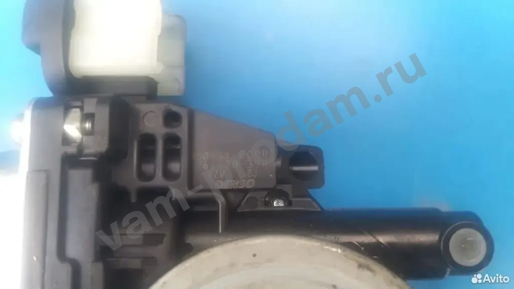 Моторчик стеклоподъёмника левый Nissan