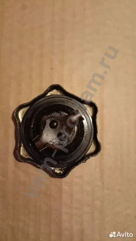 Крышка Ваз маслозаливной горловины