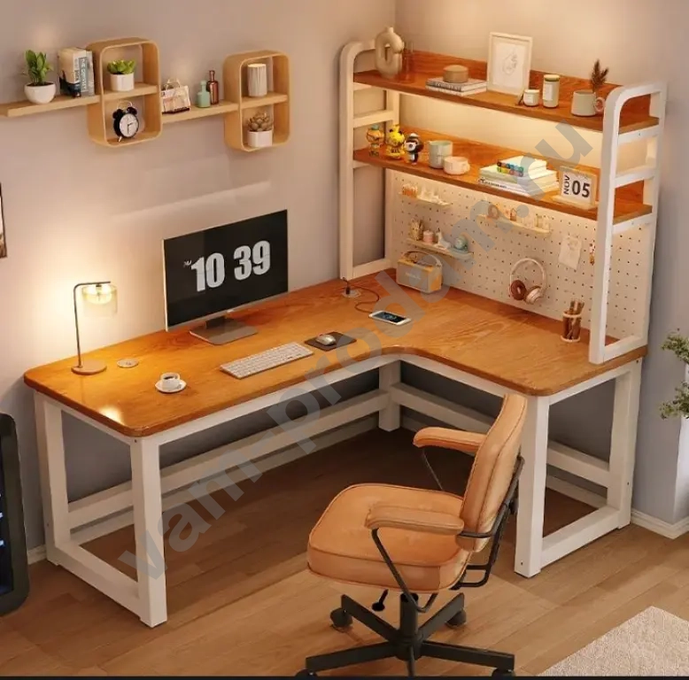 Игровой компьютерный стол с подсветкой