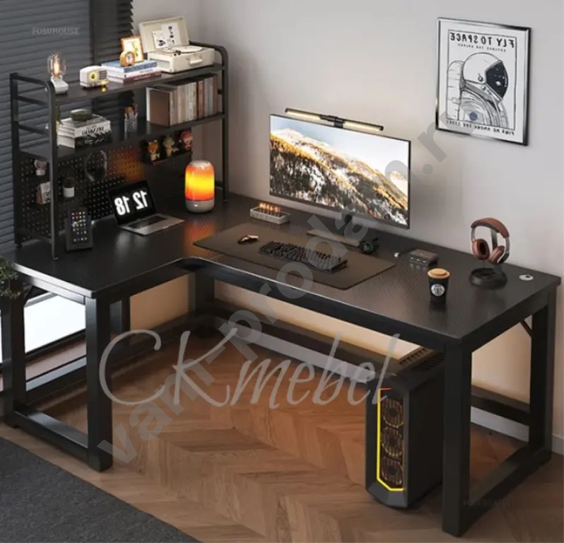 Игровой компьютерный стол с подсветкой