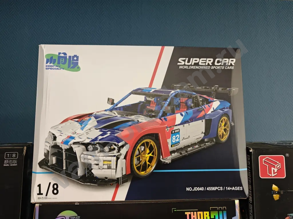 Конструктор BMW M4 1:8 — 4556 деталей