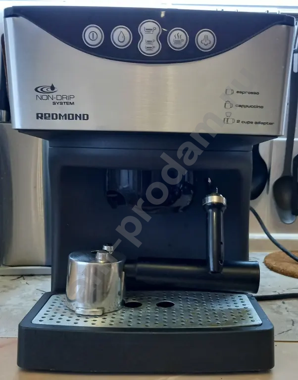 Кофеварка Redmond RCM-1503