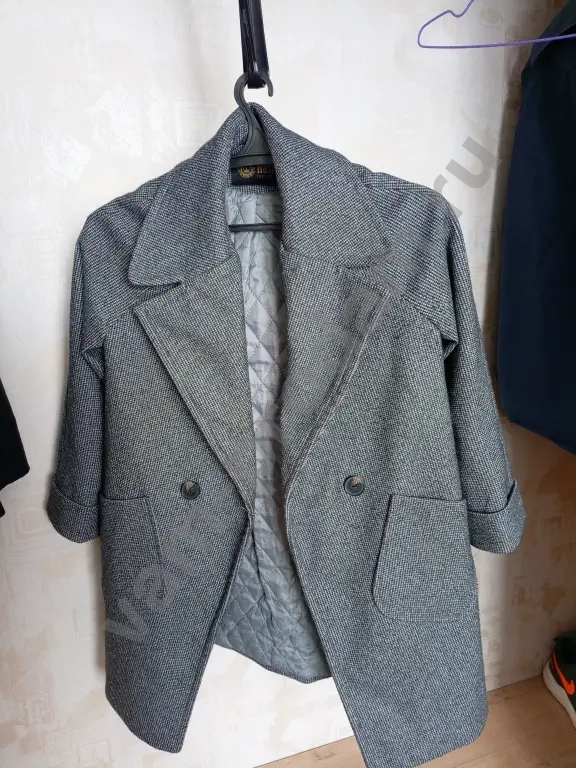 Пальто серое