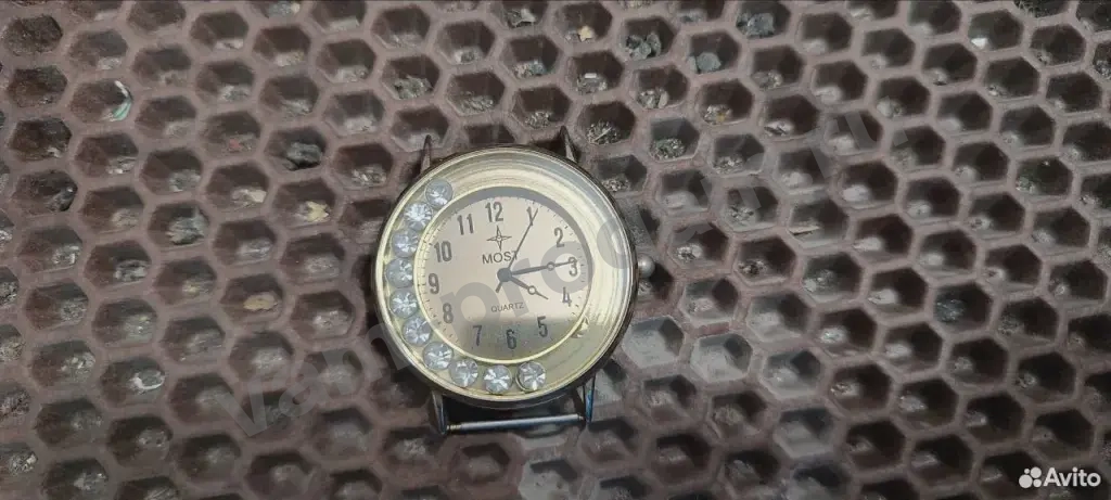 Часы кварцевые Most