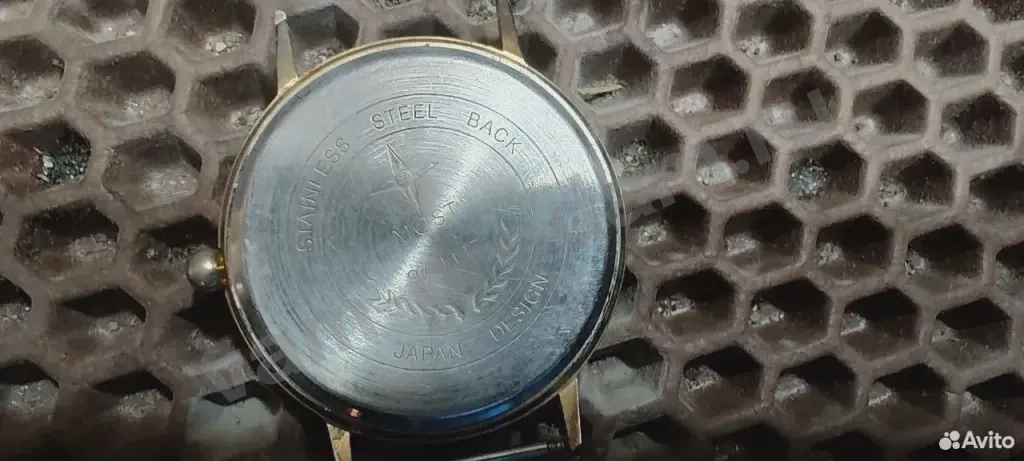 Часы кварцевые Most