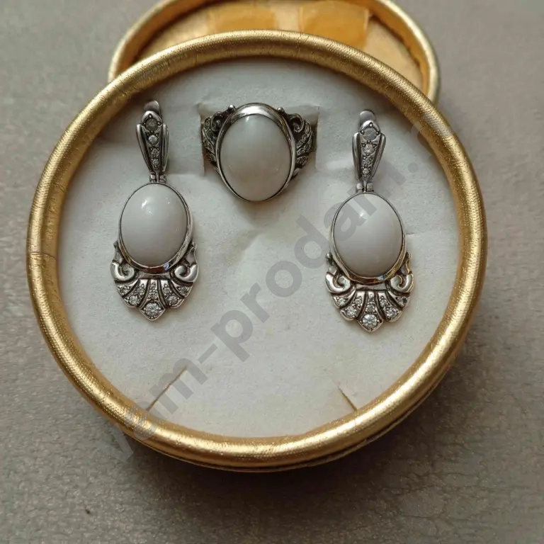 Серебряные украшения с жемчугом и фианитами