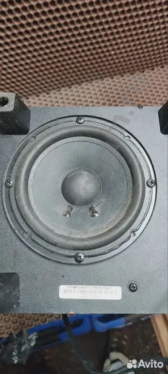 Сабвуфер creative