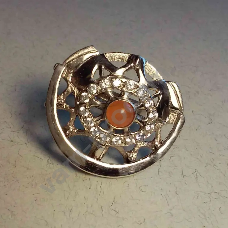 Дизайнерские украшения с камнями