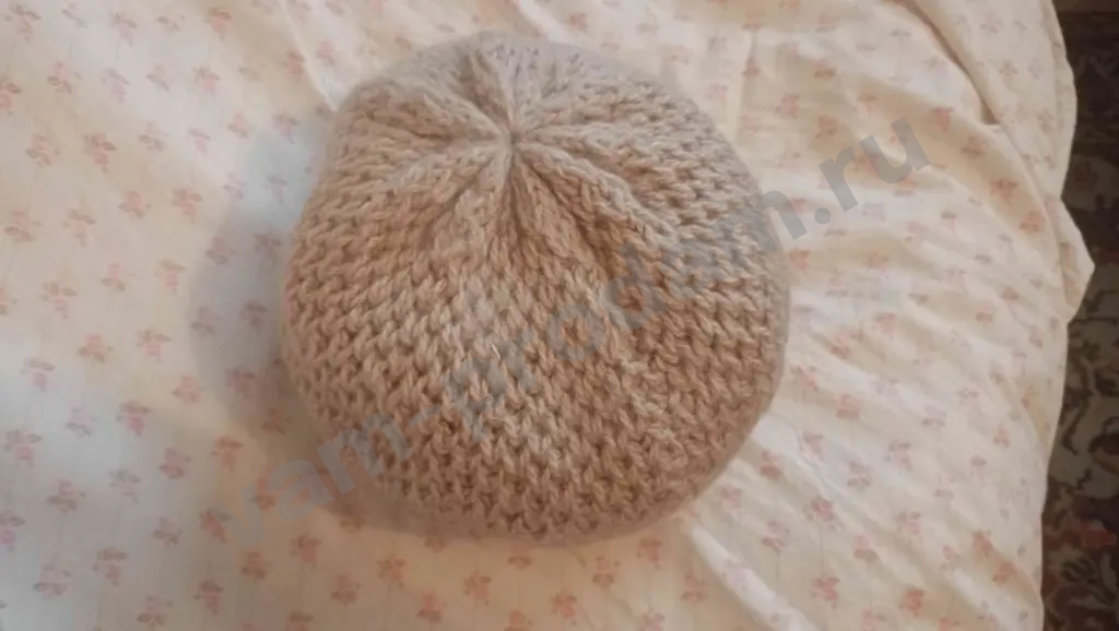 Берет женский шерстяной вязонный демисезонный