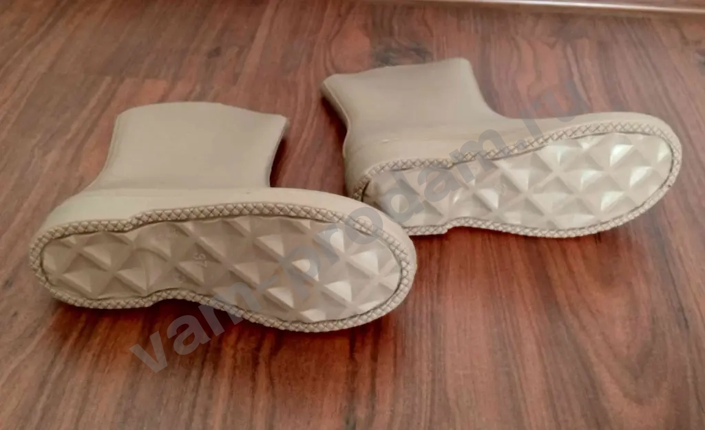 Сапоги резиновые новые