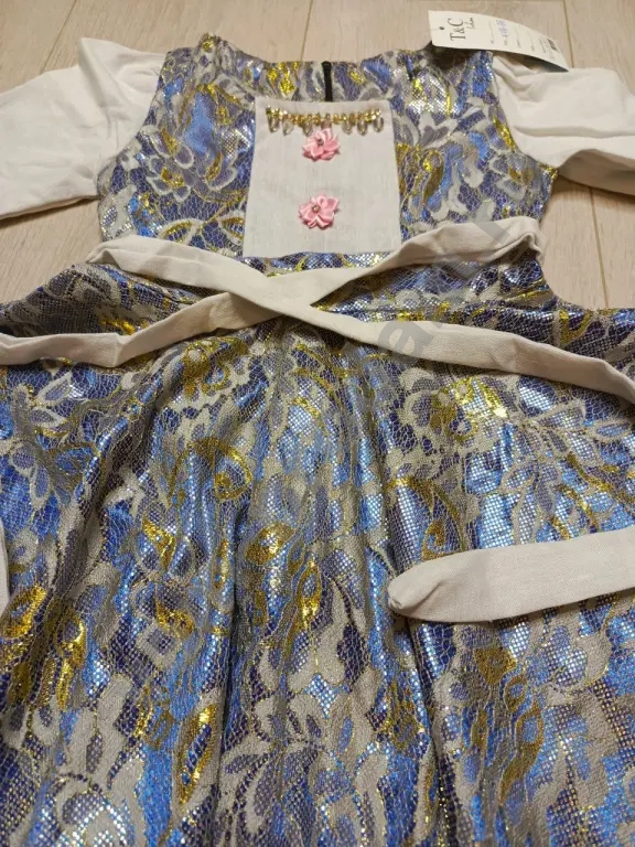 платья нарядные