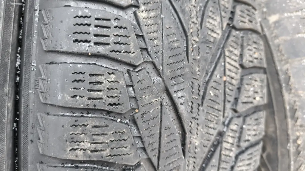 Шины зимние Nokian Hakapellita R2 235/65/17