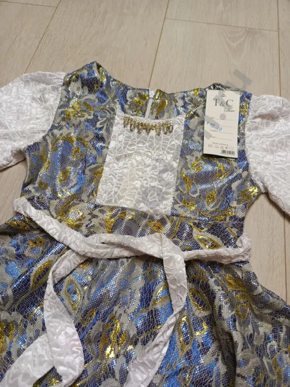 платья нарядные