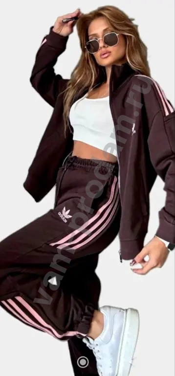 женские спортивные костюмы