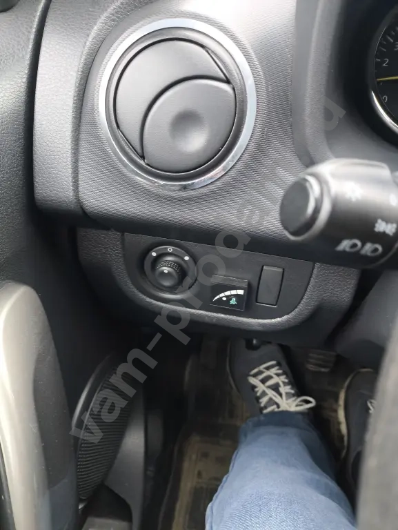 Рено Логан 2 2017 года