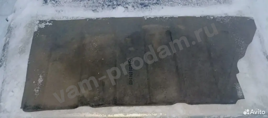 Обшивка багажника передняя Mercedes E200 W124 M102