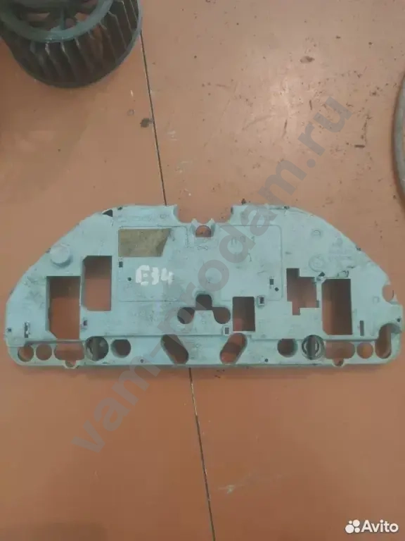 Задняя крышка панели приборов бмв е34