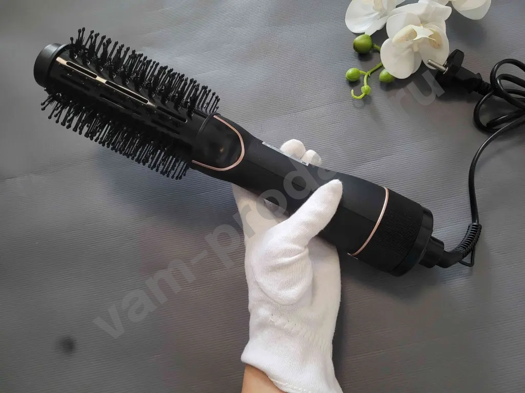 Фен-щетка Endever Aurora-499 как новая