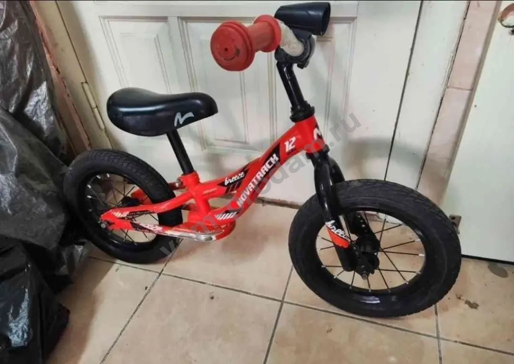 Беговел novatrack breeze