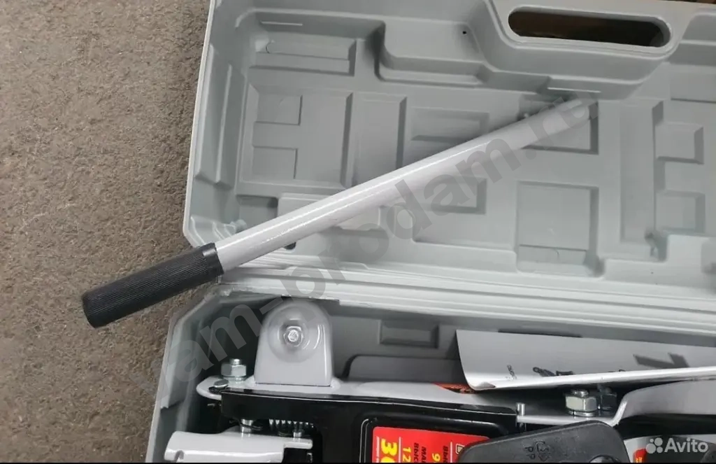 Домкрат подкатной 3т