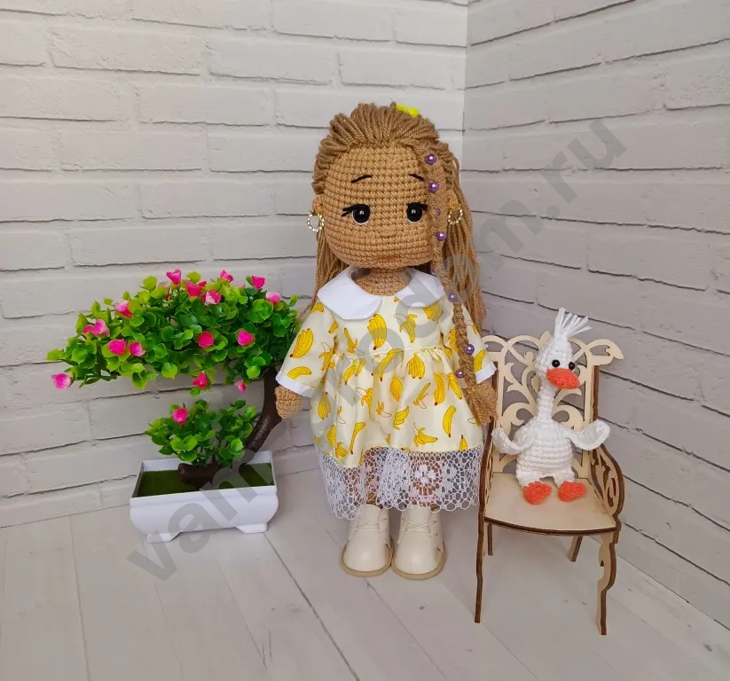 Кукла вязаная