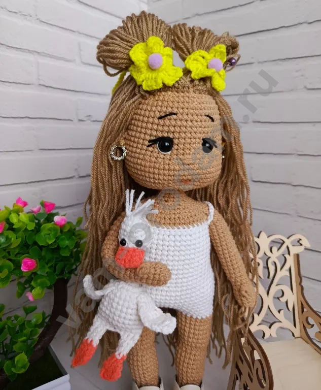 Кукла вязаная