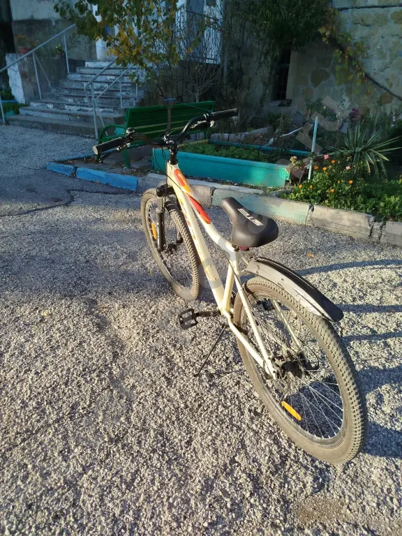 Велосипед на гарантии, горный, идеальное состояние