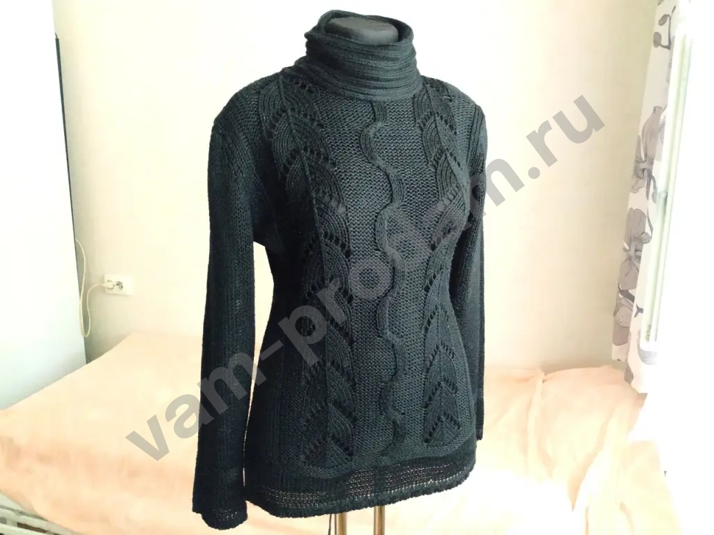 Свитер женский черный 48-50