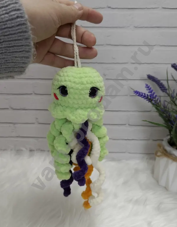 Вязаная игрушка ручной работы "Медуза"