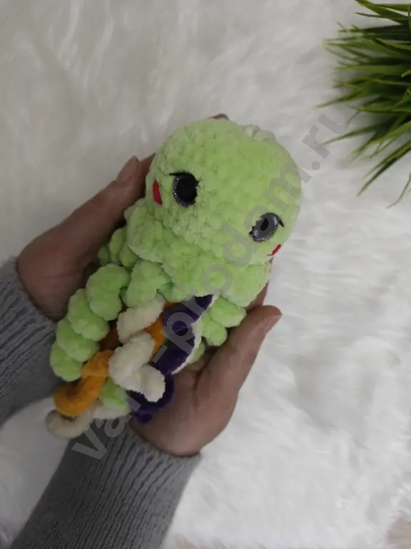 Вязаная игрушка ручной работы "Медуза"