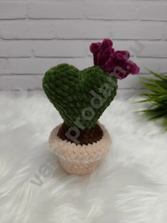 Вязаная игрушка ручной работы "Цветок кактус"