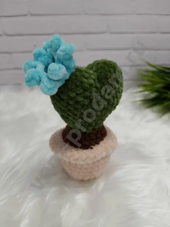 Вязаная игрушка ручной работы "Цветок кактус"