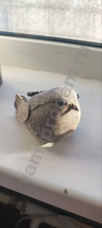 Птичка для елки серая