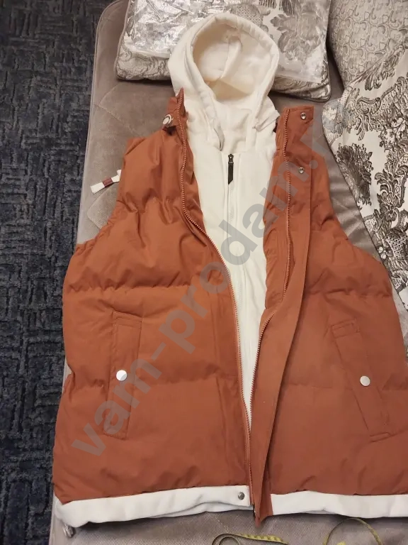 Безрукавка женская 52-54 р