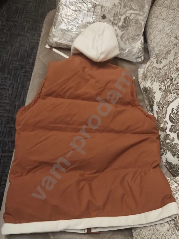 Безрукавка женская 52-54 р