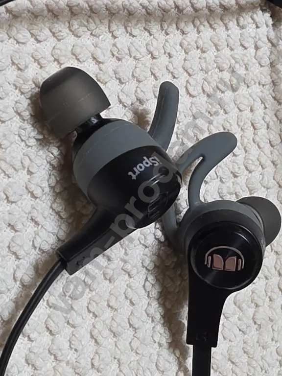 Monster iSport беспроводные наушники