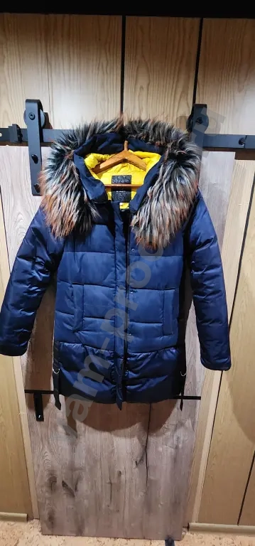 пуховик и жилетка