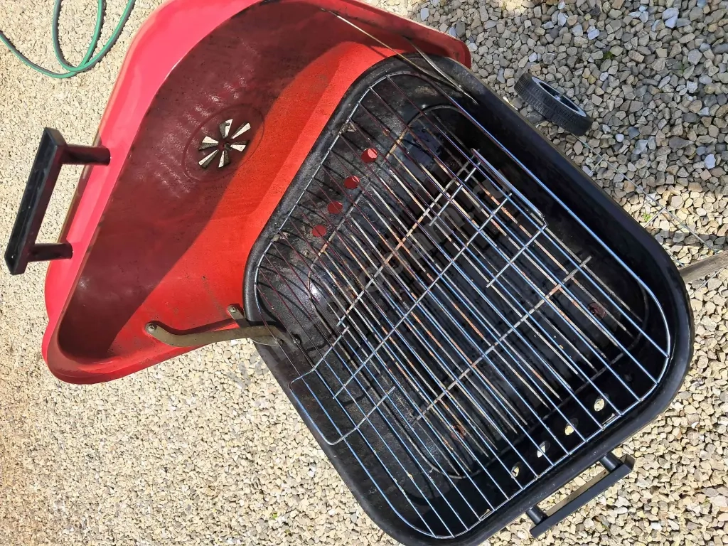 мангал садовый на колесах