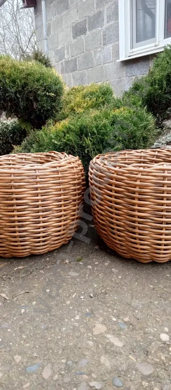 кашпо из искусственного ротанга