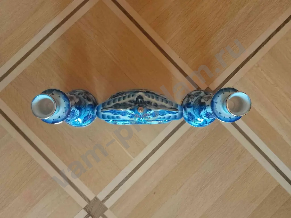 Фарфоровые часы и подсвечники. Гжель.